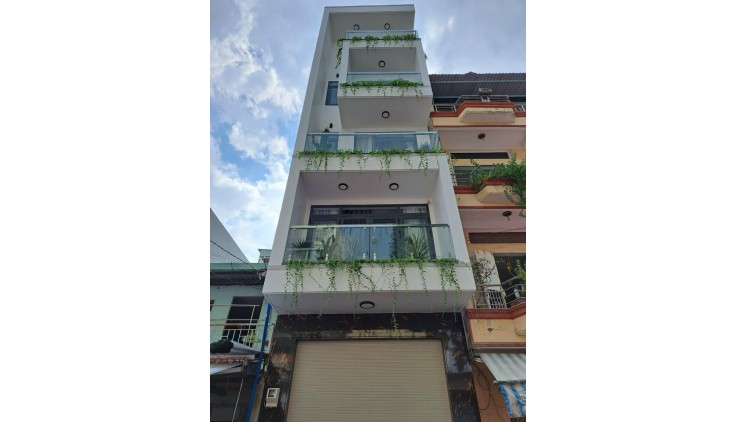 GẤP! Bán nhà mặt tiền kinh doanh Chánh Hưng, 64m2, 4 tầng, 9,9 tỷ 0906993584